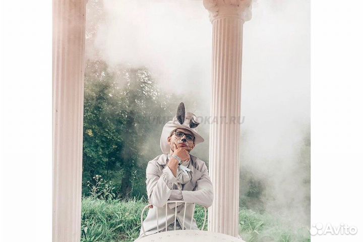 Костюм мужской Белый кролик 24 напрокат