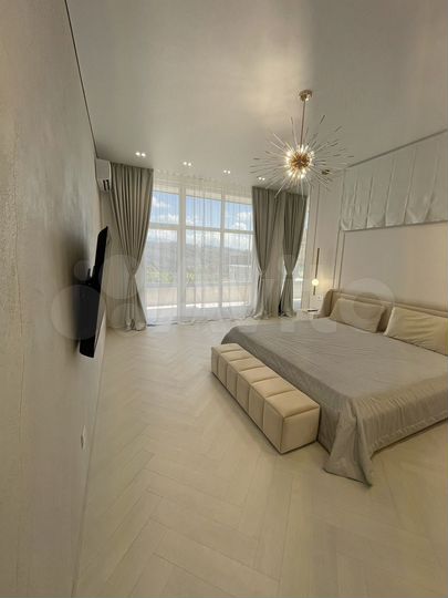 Дом 160 м² на участке 4 сот.