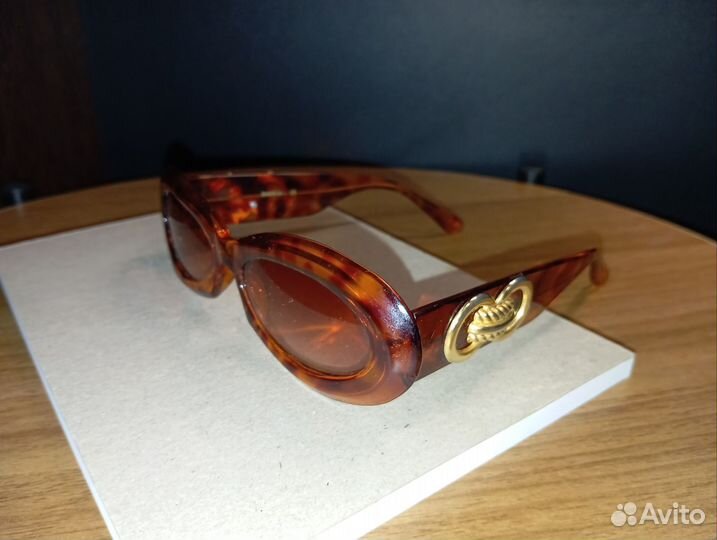 Солнцезащитные очки женские винтаж 90е