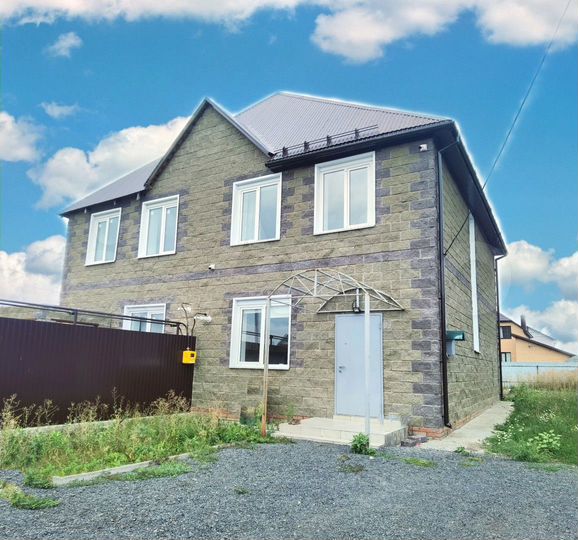 Таунхаус 108 м² на участке 4 сот.