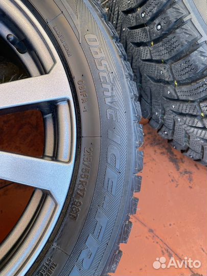 Toyo Observe Ice-Freezer 215/55 R17 98T