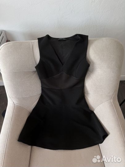 Черное платье Guess by Marciano