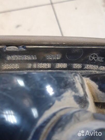 Фонарь задний левый Dodge Stratus