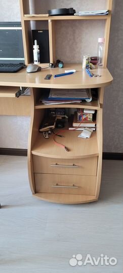 Продаю компьютерный стол бу
