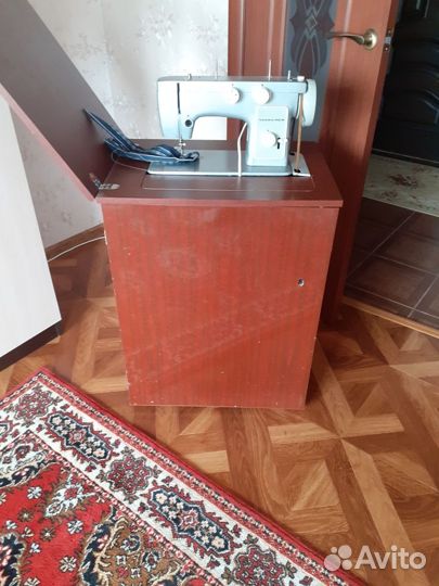 Швейная машина