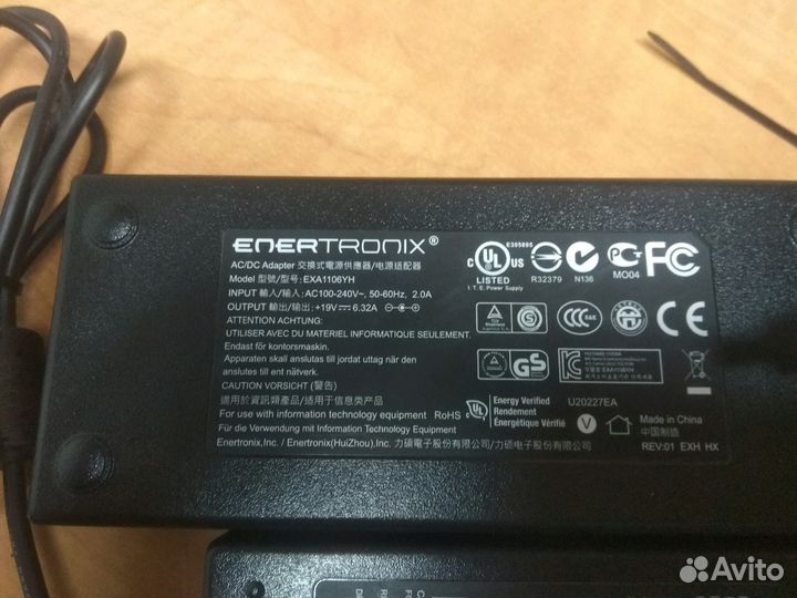 Блоки питания 19,5 v 6,15 a 120 w и 19v 6,32