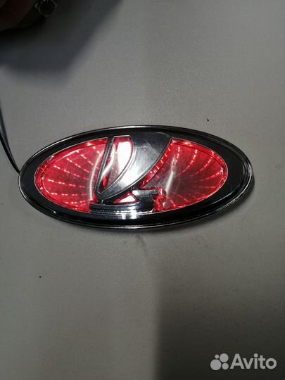 Новые эмблемы с подсветкой ваз