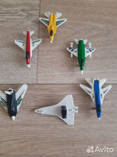 Набор самолетиков