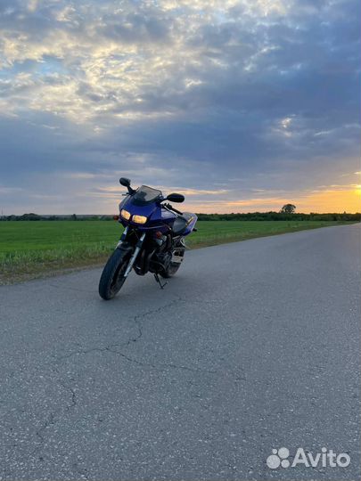 Yamaha FZ400