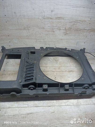 Диффузор радиатора Peugeot 308 EP6T 2011