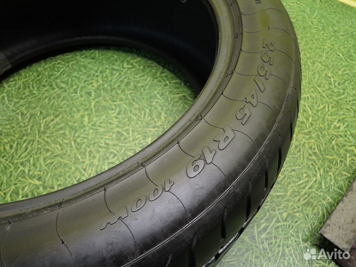 Pirelli P Zero 255/45 R19