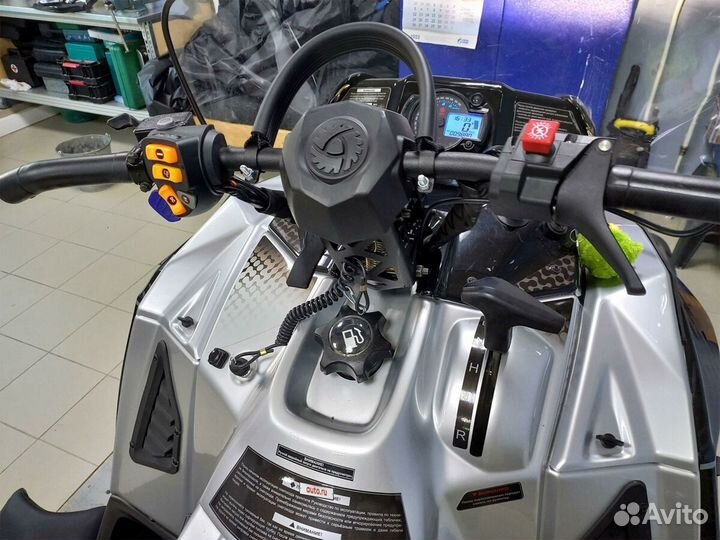 Снегоход Frontier 1000 витрина