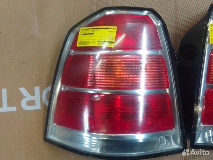 Фонарь задний Opel Zafira B дорестайлинг