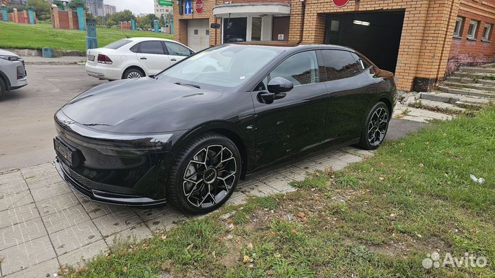 Zeekr 007 646 л.с. AT, 2024, 70 км