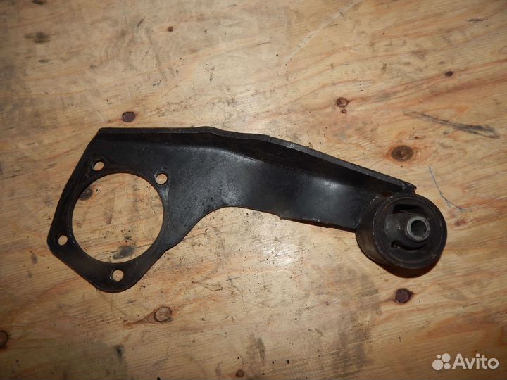 Кронштейн редуктора