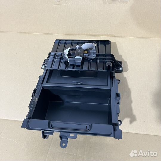 Беспроводная зарядка Камри 70/75