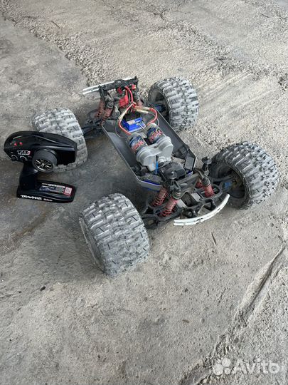 Машинка на радиоуправлении Traxxas E-Maxx