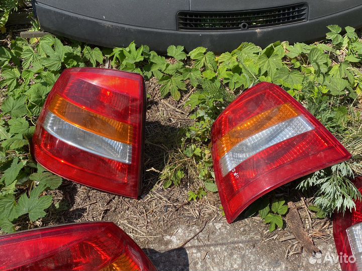 Задние фонари Opel astra