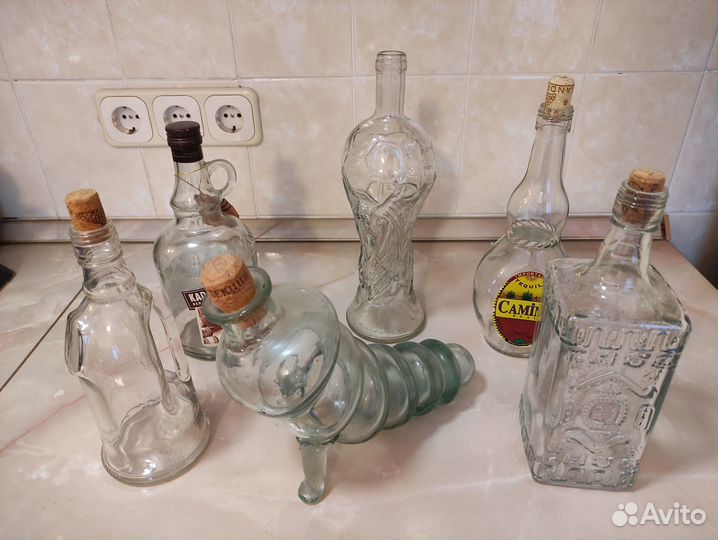 Декоративные бутылки и бочки для интерьера