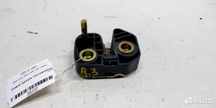 Замок двери багажника mersedesbenz MB100 88г