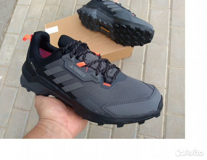 Ботинки adidas terrex hiking оригинал нов