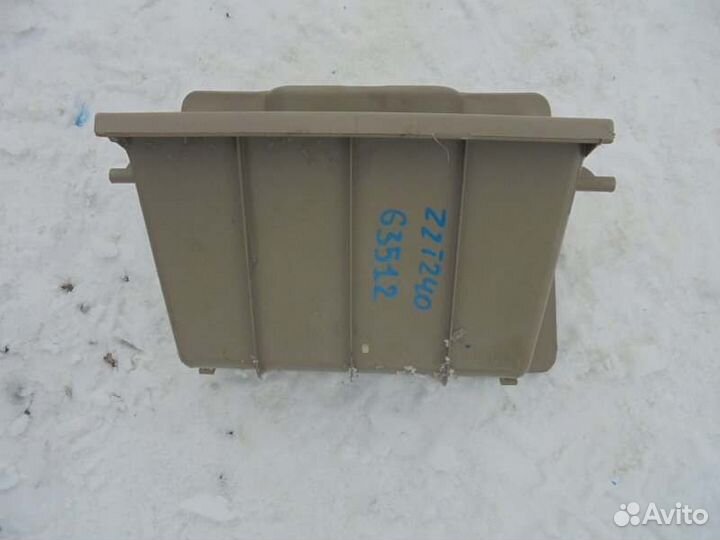 Карман Toyota Premio ZZT240 1ZZ-FE 2003/5