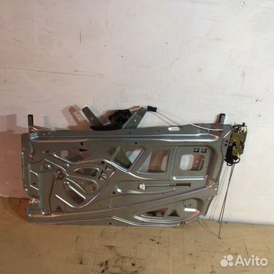 Стеклоподъемник правый Mercedes-Benz