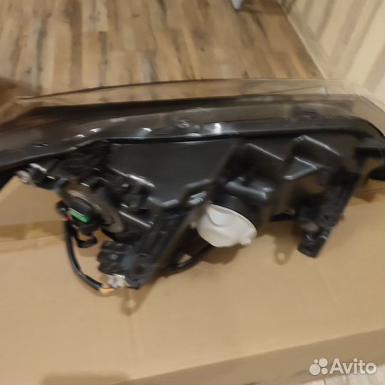 Фара левая Nissan X-trail T-32 260604CC1C