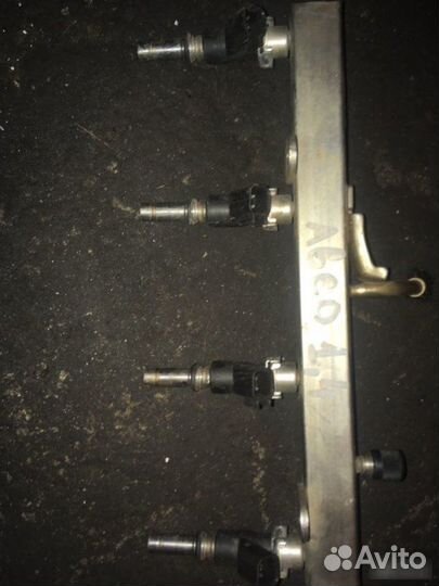 Рампа с форсунками Chevrolet Aveo T250 F14D4