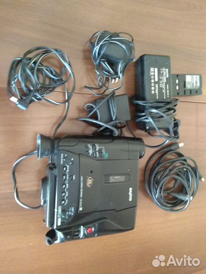 Видео камера sanyo
