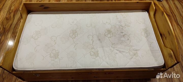 Детская кровать с матрасом