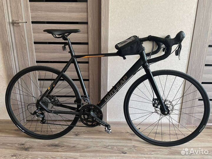 Шоссейник outleap trackway (вместе с педалями)