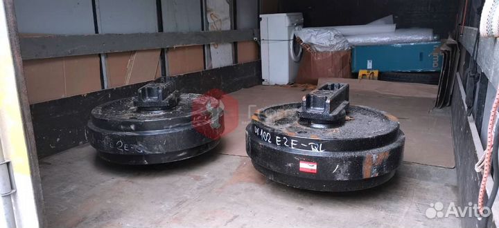 Колесо направляющее Volvo ECR145D