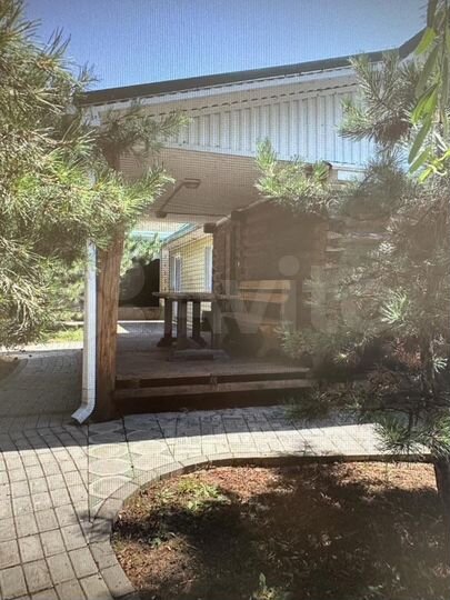 Дом 180,7 м² на участке 8 сот.