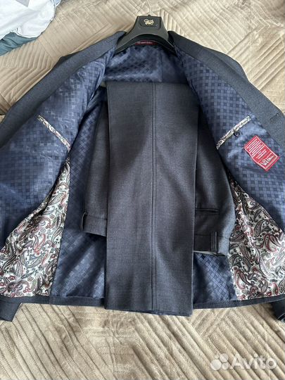 Классический костюм