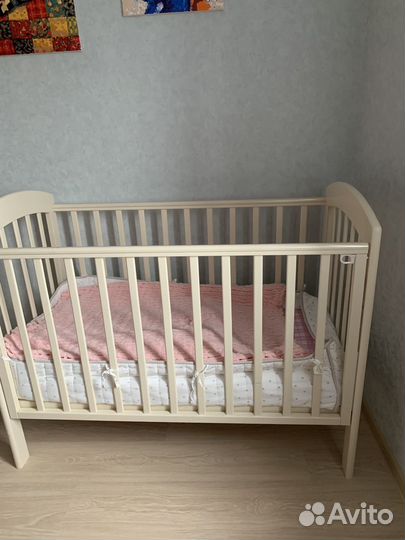 Детская кроватка