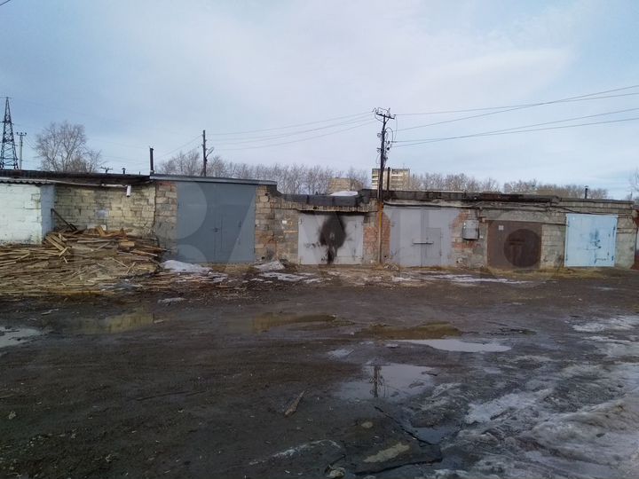 Гараж, > 30 м²