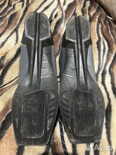 Лыжные ботинки 42