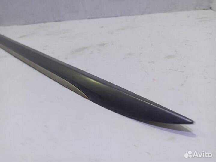 Молдинг двери передней левой