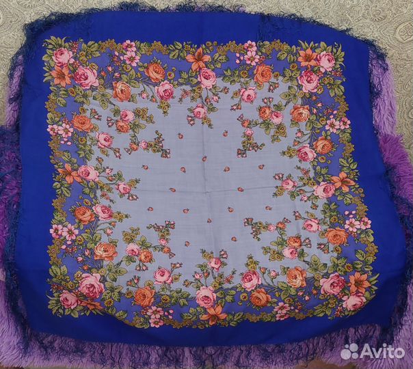 Павлопосадский платок шерсть,Воротник из песца