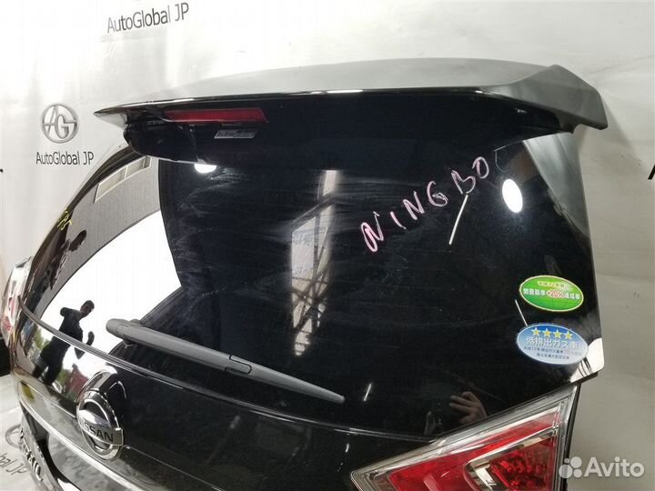 Дверь багажника со стеклом Nissan X-Trail