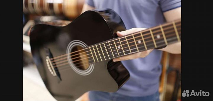 Гитара чёрная