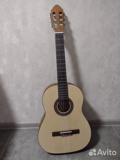 Классическая гитара Fabio новая, утепленный чехол
