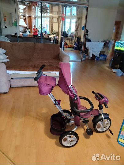 Трехколесный велосипед с родительской ручкой