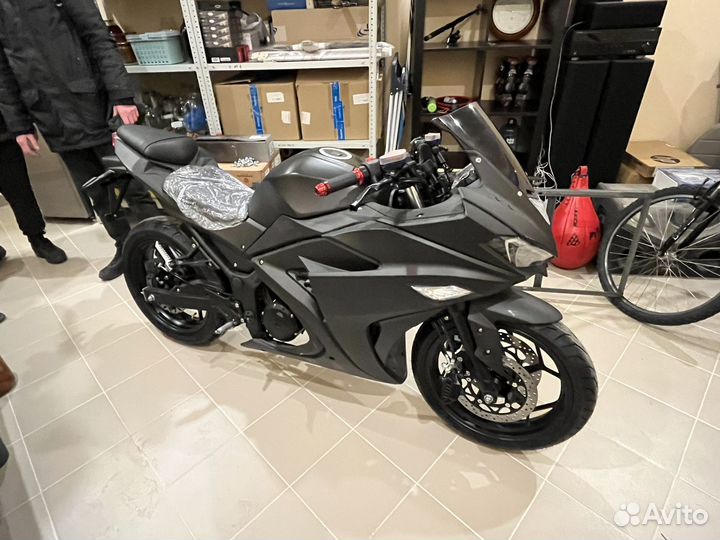 Электромотоцикл Yamaha R3 5000Вт 100Ам/ч