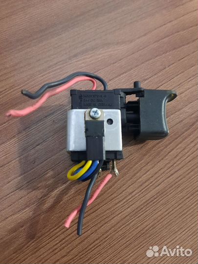 Кнопка шуруповерта AEG BS12G