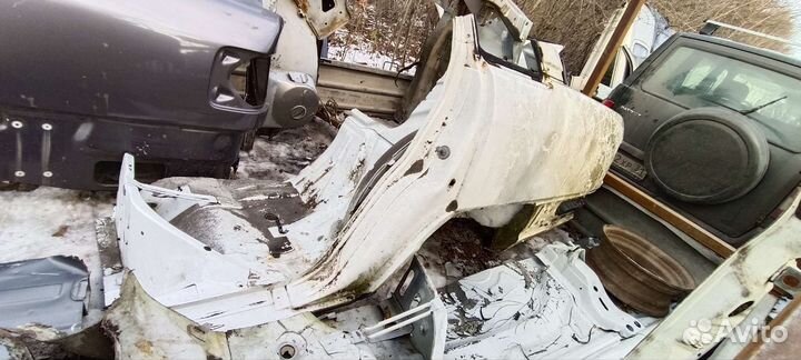 Крыло заднее Ауди 100 200 c3 1990г