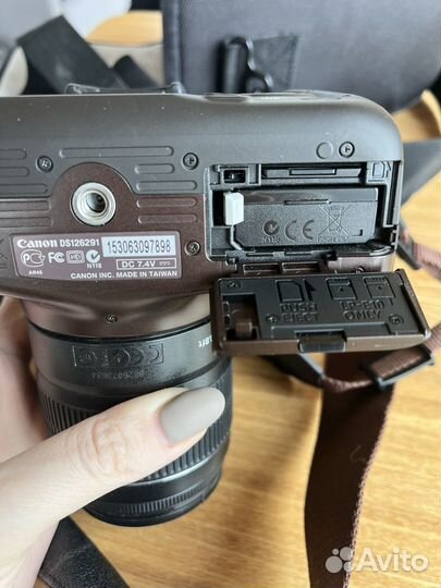 Зеркальный фотоаппарат canon ds126291