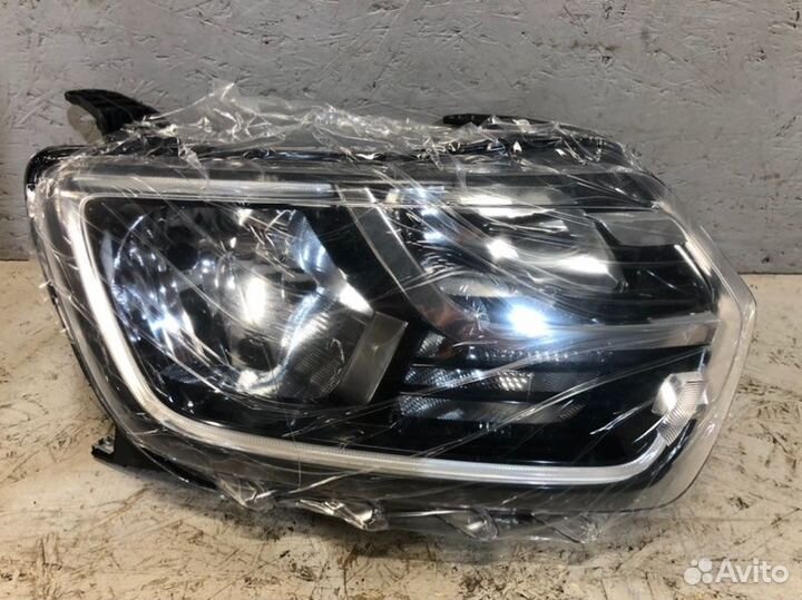Фара правая Renault Duster 2 нов ориг