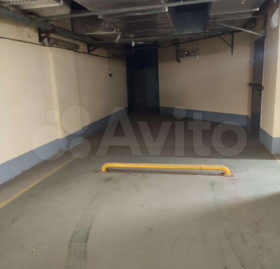 Машиноместо, 30 м²